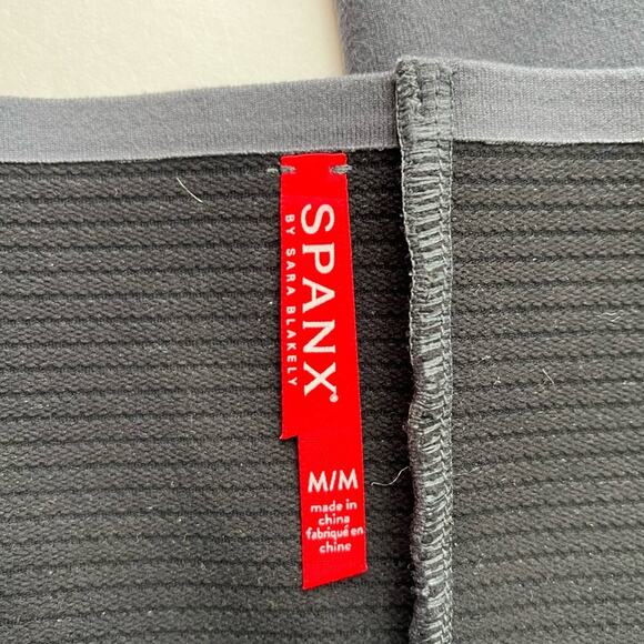 SPANX Essential Legging Crop Brushed Jersey Tummy Control - Picture 3 of 5
